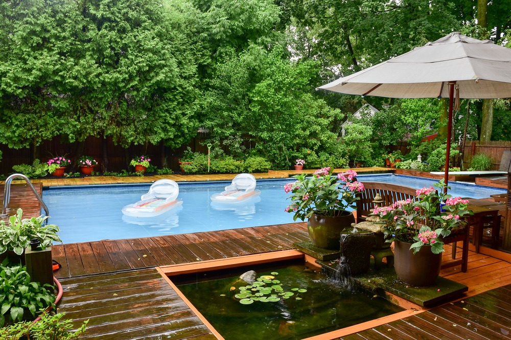 Landscaping Ideas for Around Your Pool